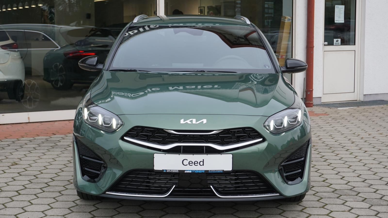 KIA Ceed Sportswagon Ceed SW 1.5 TGDI DCT GT-LINE *LED* NAVI* KAMERA* Ansicht 2 für Fahrzeugdetailseite