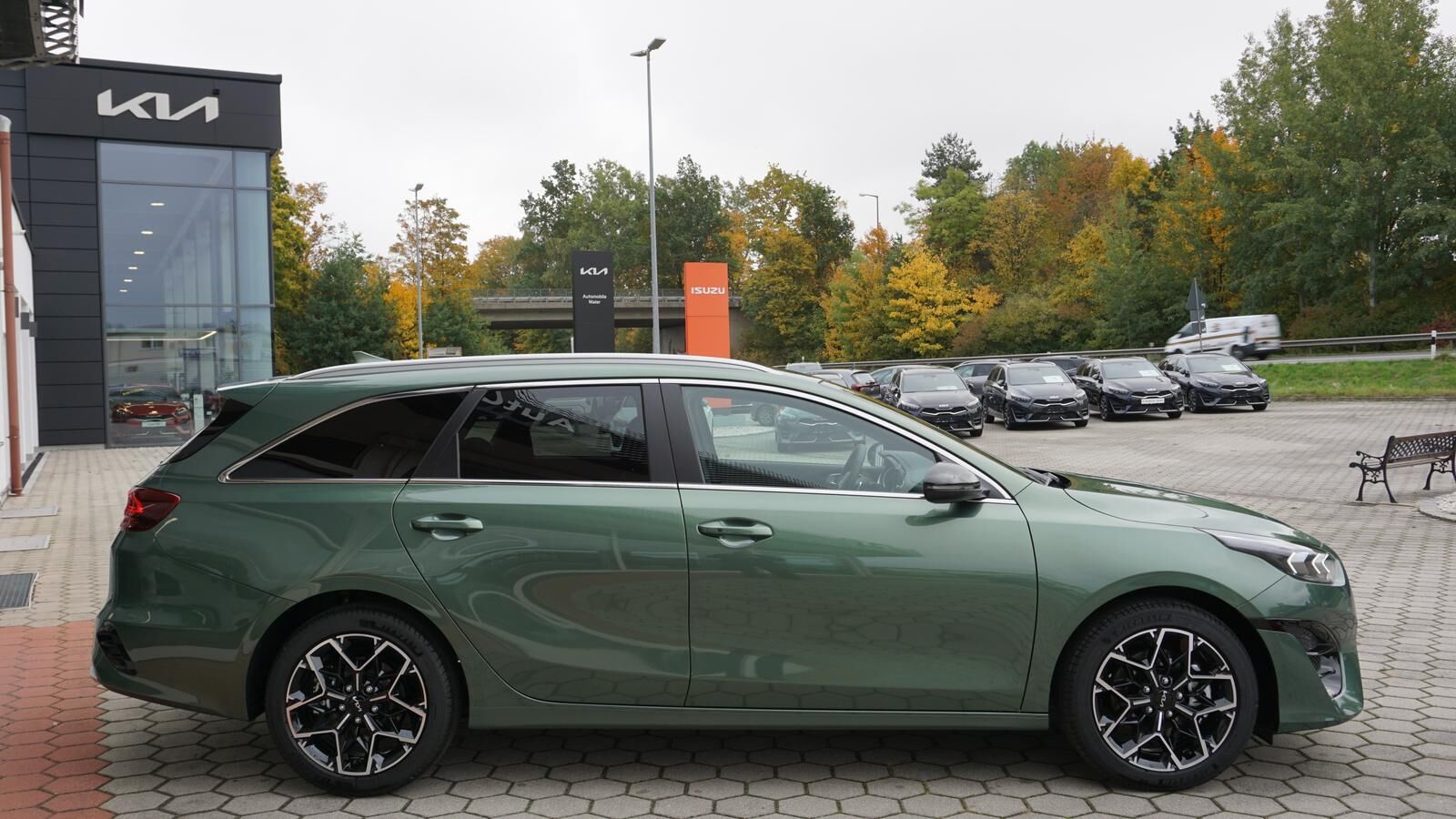 KIA Ceed Sportswagon Ceed SW 1.5 TGDI DCT GT-LINE *LED* NAVI* KAMERA* Ansicht 3 für Fahrzeugdetailseite