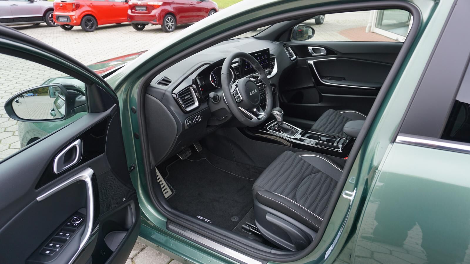 KIA Ceed Sportswagon Ceed SW 1.5 TGDI DCT GT-LINE *LED* NAVI* KAMERA* Ansicht 5 für Fahrzeugdetailseite