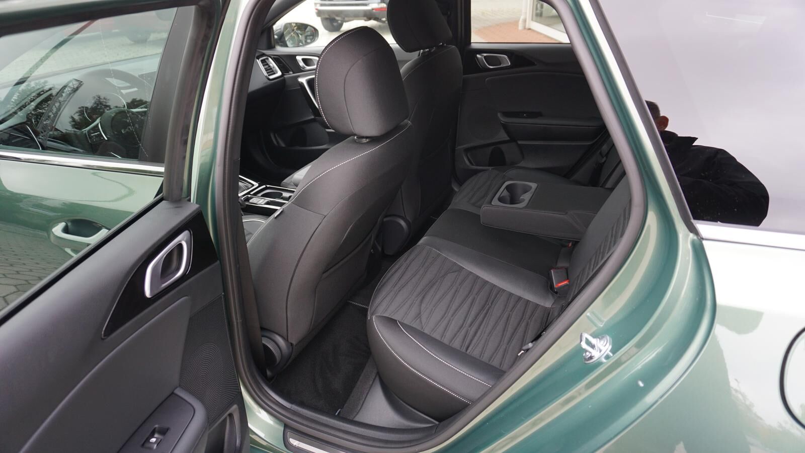 KIA Ceed Sportswagon Ceed SW 1.5 TGDI DCT GT-LINE *LED* NAVI* KAMERA* Ansicht 6 für Fahrzeugdetailseite