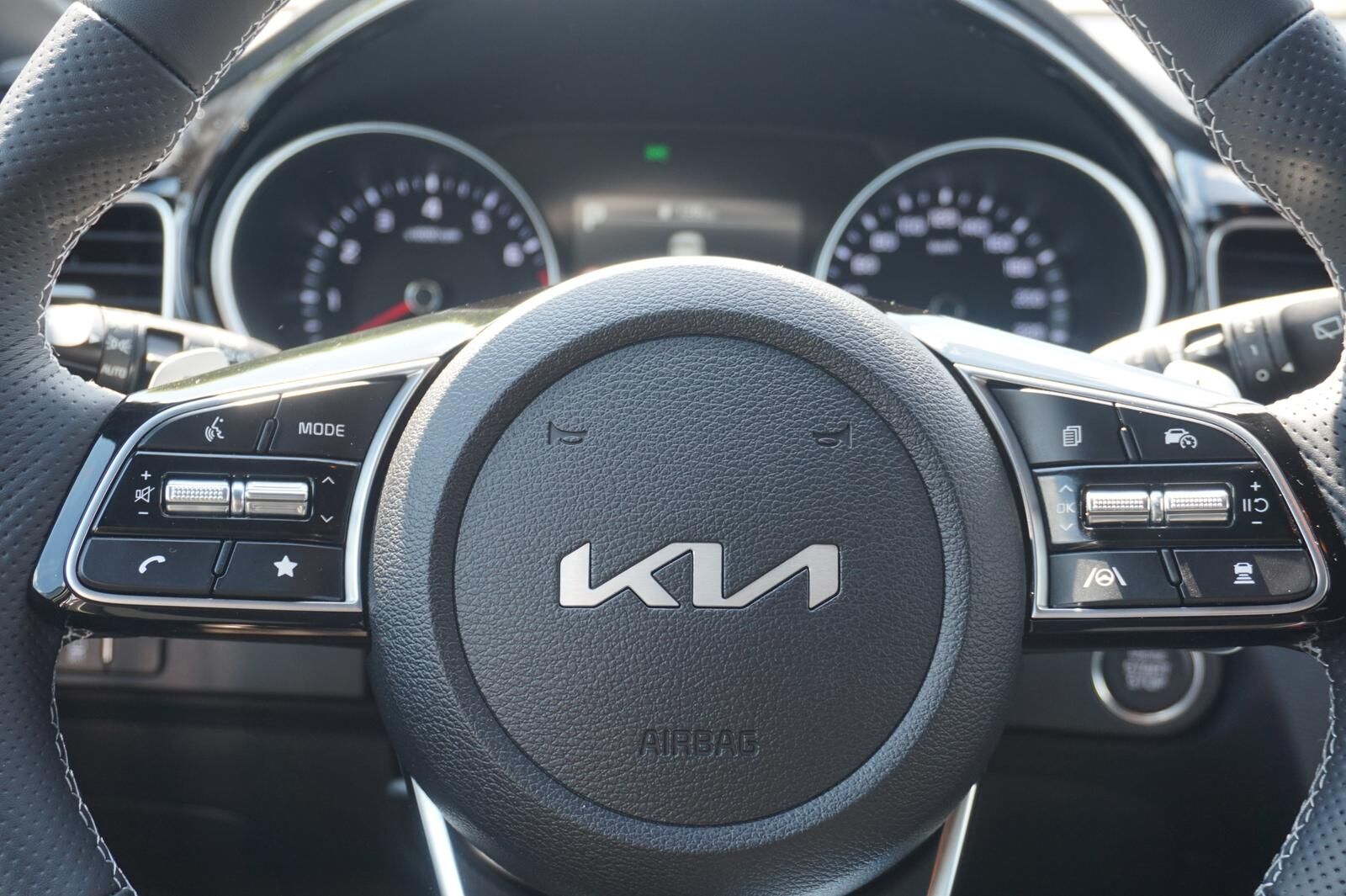 KIA Ceed 1.5 TGDI DCT GT-LINE *LED* KAMERA* NAVI* Ansicht 7 für Fahrzeugdetailseite