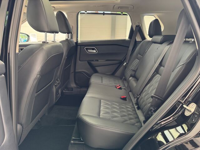 NISSAN X-Trail Tekna+ 1.5 VC-T MHEV 163 PS Panoramaglasschiebedach BOSE 20 Zoll AVM Head-Up Ansicht 17 für Fahrzeugdetailseite