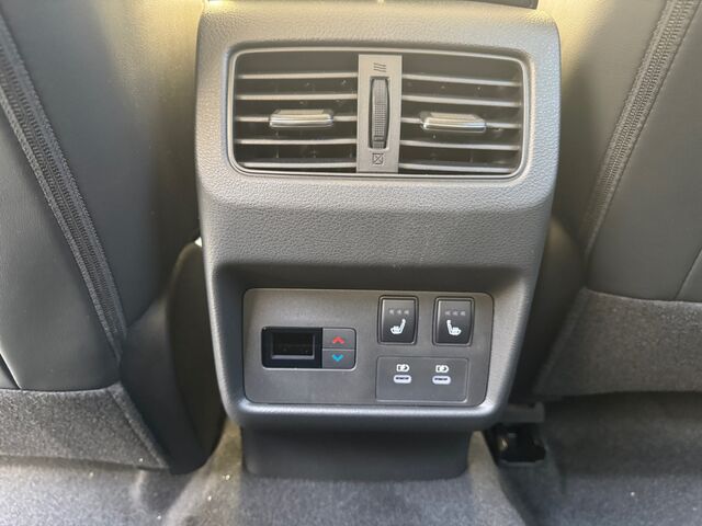 NISSAN X-Trail e-Power e-4orce Tekna+ 1.5 VC-T  213 PS Ansicht 17 für Fahrzeugdetailseite
