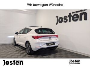 SEAT Leon Xcellence 2.0 TDI LED CarPlay ACC DCC Pano