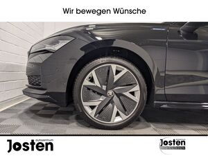 SKODA Superb Combi Sportline 2.0TDI 4x4 DCC+ AHK FahrAss+ Infotain+ Pano