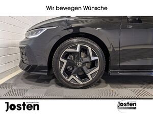 VW Golf VIII R-Line 1.5 eTSI LED CarPlay ACC KAM