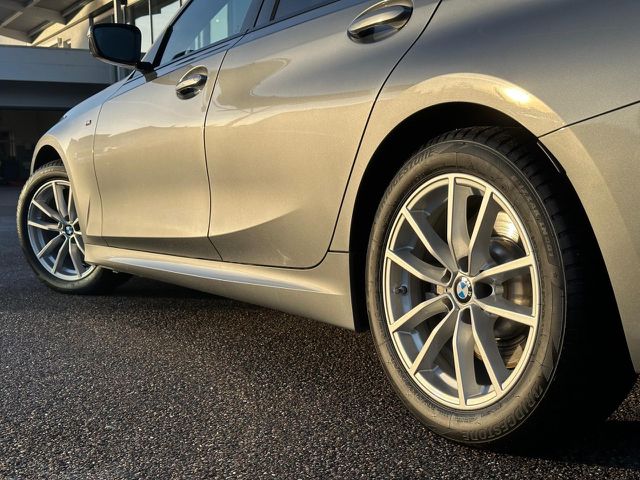 BMW 330 i xDr.T.M Sport PanoD.AHK ACC Lenkradh.Park+ Sportpaket Bluetooth HUD Navi LED Klima Aktivlenkung Ansicht 9 für Fahrzeugdetailseite