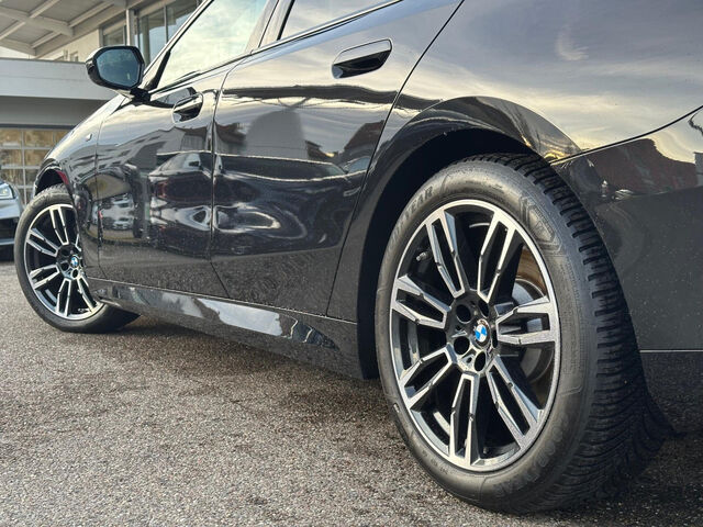 BMW 520 d xDr.T.M Sport PanoD.AHK HUD ACC Sitzbel.PA+ Sportpaket Bluetooth Navi LED Klima PDC el. Fenster Ansicht 10 für Fahrzeugdetailseite