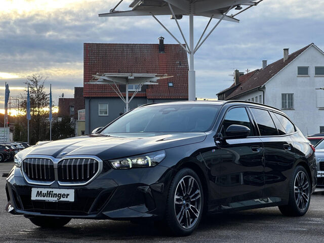 BMW 520 d xDr.T.M Sport PanoD.AHK HUD ACC Sitzbel.PA+ Sportpaket Bluetooth Navi LED Klima PDC el. Fenster Ansicht 4 für Fahrzeugdetailseite
