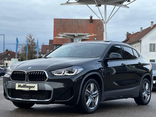 BMW X2 x25e M Sport X Navi HiFi PanoD.Kamera el-Sitz Sportpaket Bluetooth LED Klima Standhzg PDC el. Fen Ansicht 4 für Fahrzeugdetailseite