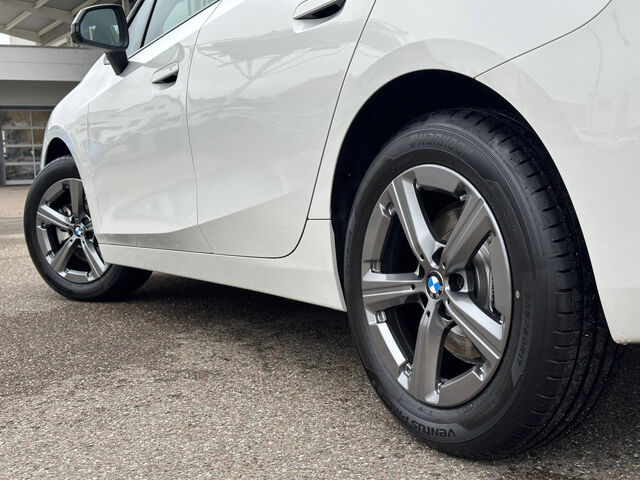 BMW 220 Active Tourer 220i AT.HUD ACC SuView HiFi Ad-LED DAB AHK 17 Bluetooth Navi Klima PDC el. Fenster Ansicht 10 für Fahrzeugdetailseite
