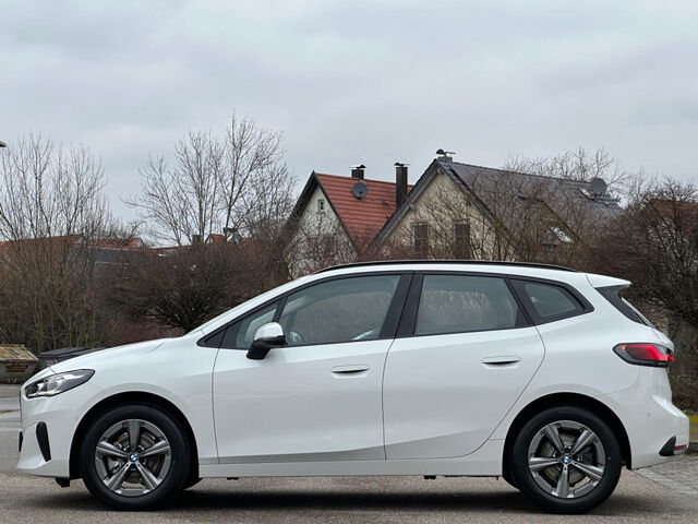 BMW 220 Active Tourer 220i AT.HUD ACC SuView HiFi Ad-LED DAB AHK 17 Bluetooth Navi Klima PDC el. Fenster Ansicht 6 für Fahrzeugdetailseite