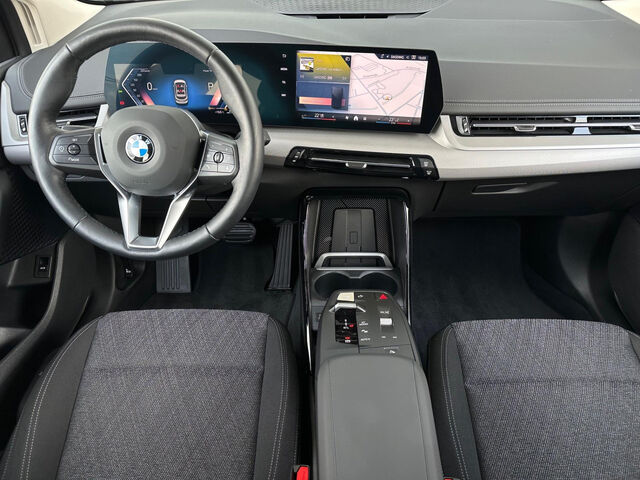 BMW 220 Active Tourer 220d AT. ACC Kamera Ad-LED Lenkh.Navi AHK 17 Bluetooth Klima PDC el. Fenster Ansicht 13 für Fahrzeugdetailseite