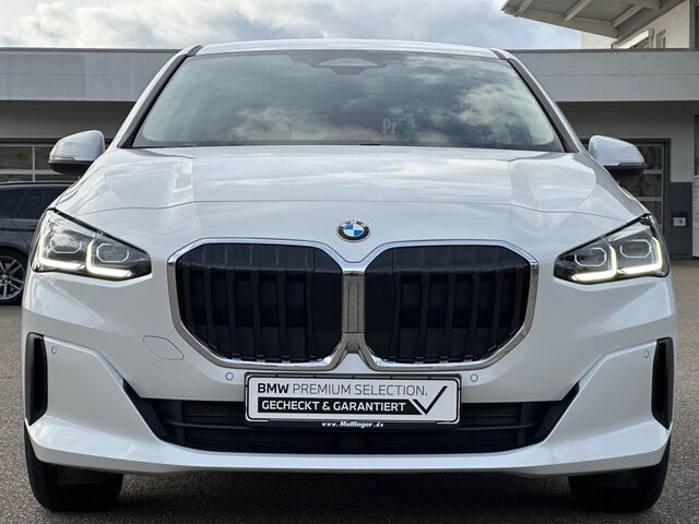 BMW 220 Active Tourer 220d AT. ACC Kamera Ad-LED Lenkh.Navi AHK 17 Bluetooth Klima PDC el. Fenster Ansicht 3 für Fahrzeugdetailseite