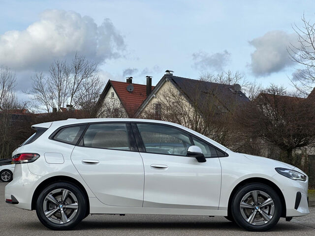 BMW 220 Active Tourer 220d AT. ACC Kamera Ad-LED Lenkh.Navi AHK 17 Bluetooth Klima PDC el. Fenster Ansicht 5 für Fahrzeugdetailseite
