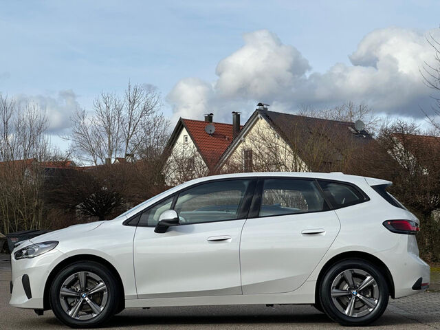 BMW 220 Active Tourer 220d AT. ACC Kamera Ad-LED Lenkh.Navi AHK 17 Bluetooth Klima PDC el. Fenster Ansicht 6 für Fahrzeugdetailseite