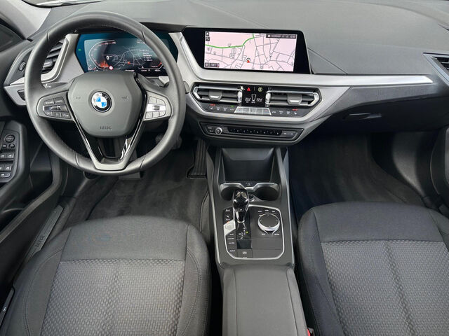 BMW 118 d Kamera LED Live-Prof DAB Sitzh.Lordose 17 Bluetooth Navi Klima PDC el. Fenster Ansicht 12 für Fahrzeugdetailseite