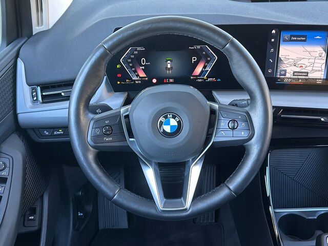 BMW 220 Active Tourer 220i AT. Kamera LED HiFi Widescreen Lenkradheiz Bluetooth Navi Klima PDC el. Fenster Ansicht 13 für Fahrzeugdetailseite