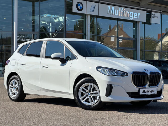 BMW 220 Active Tourer 220i AT. Kamera LED HiFi Widescreen Lenkradheiz Bluetooth Navi Klima PDC el. Fenster Ansicht 2 für Fahrzeugdetailseite