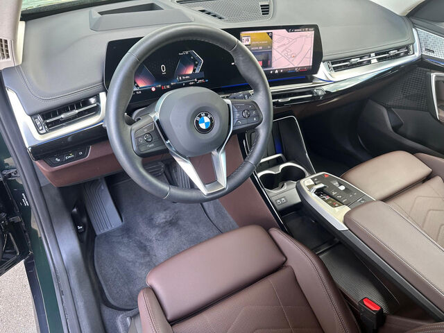 BMW X1 xDrive 20d Sports.HUD ACC SurView.Har/Kar.AHK Bluetooth Navi LED Klima PDC el. Fenster Ansicht 12 für Fahrzeugdetailseite