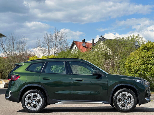 BMW X1 xDrive 20d Sports.HUD ACC SurView.Har/Kar.AHK Bluetooth Navi LED Klima PDC el. Fenster Ansicht 5 für Fahrzeugdetailseite