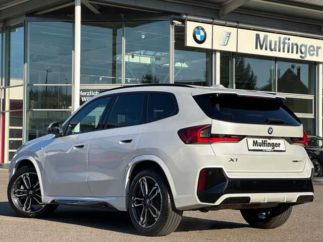 BMW X1 x23i M Sport HUD ACC PanoD.SurView.Ha/Ka.19 Sportpaket Bluetooth Navi LED Klima PDC el. Fenster Ansicht 8 für Fahrzeugdetailseite