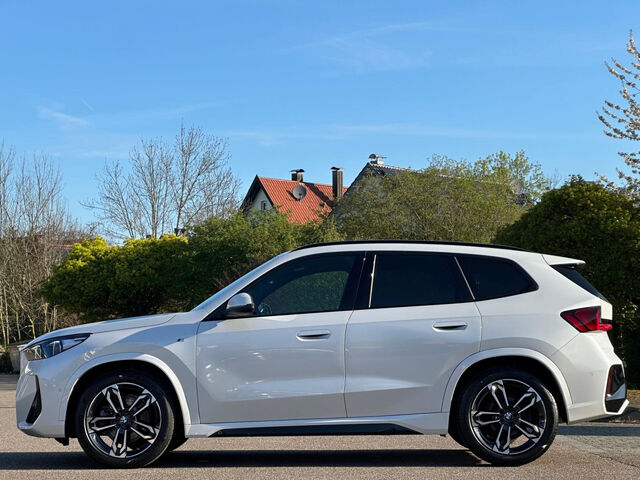 BMW X1 x23i M Sport HUD ACC PanoD.SurView.Ha/Ka.19 Sportpaket Bluetooth Navi LED Klima PDC el. Fenster Ansicht 9 für Fahrzeugdetailseite