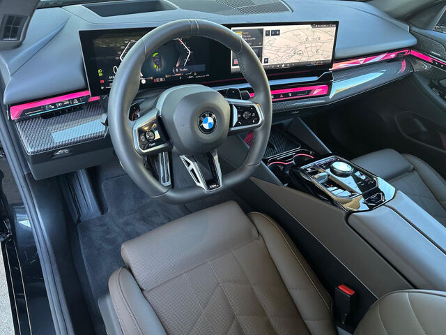 BMW 520 d xDr.M Sport Standh.AHK SurView Sitzbel.20 Sportpaket Bluetooth HUD Navi LED Vollleder Klima Sta Ansicht 12 für Fahrzeugdetailseite
