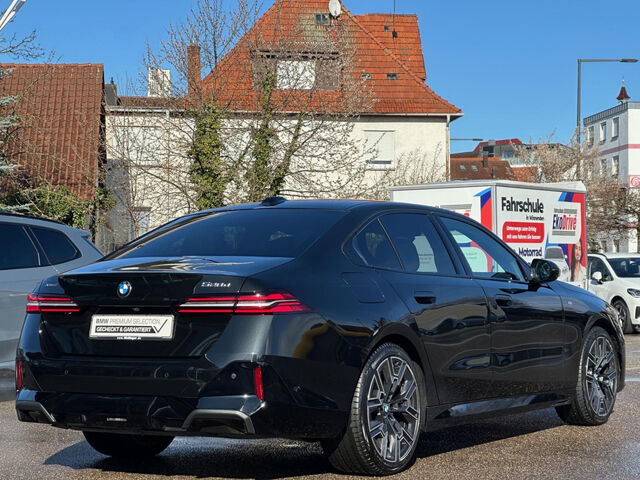 BMW 520 d xDr.M Sport Standh.AHK SurView Sitzbel.20 Sportpaket Bluetooth HUD Navi LED Vollleder Klima Sta Ansicht 6 für Fahrzeugdetailseite
