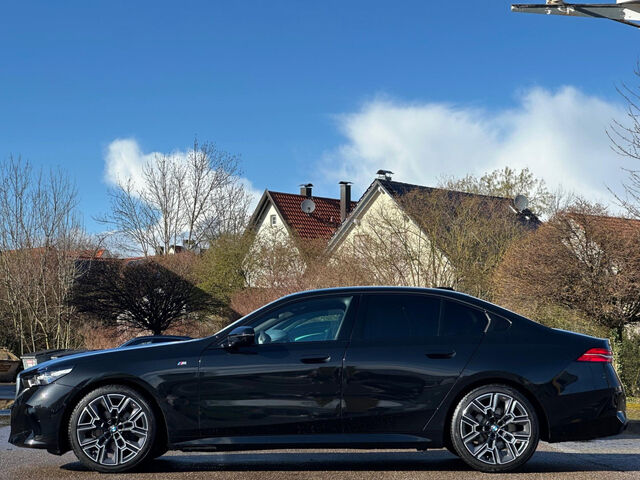 BMW 520 d xDr.M Sport Standh.AHK SurView Sitzbel.20 Sportpaket Bluetooth HUD Navi LED Vollleder Klima Sta Ansicht 9 für Fahrzeugdetailseite