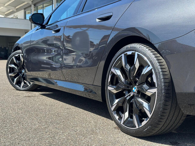BMW 540 d T.xDr.M Sport HUD Standh.AutobahnAss.AHK 21 Sportpaket Bluetooth Navi LED Klima Standhzg PDC el Ansicht 10 für Fahrzeugdetailseite