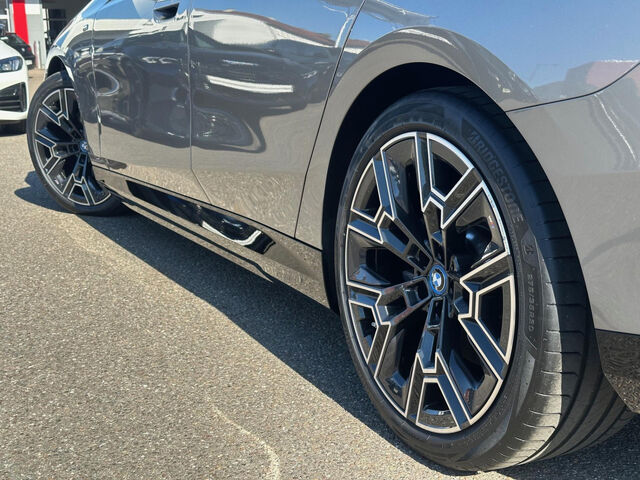 BMW i5 e40 M Sport IntAktivL.Sitzbel.Bow&Wil.AHK 20 Sportpaket Bluetooth HUD Navi LED Klima Aktivlenkung Ansicht 10 für Fahrzeugdetailseite