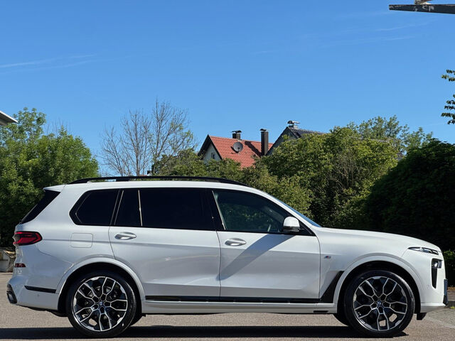 BMW X7 x40d M Sport Pro Standh.Sky ExDrivePro IntAkt Sportpaket Bluetooth HUD Navi LED Vollleder Klima L Ansicht 7 für Fahrzeugdetailseite