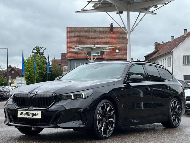 BMW 530 e xDr.M Sport Pro IntAktiv.ACC Pano.B&W AHK21 Sportpaket Bluetooth HUD Navi LED Vollleder Klima A Ansicht 4 für Fahrzeugdetailseite