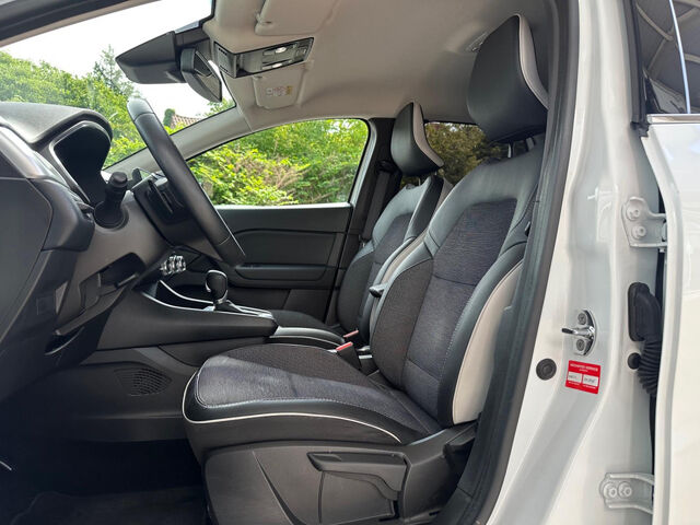RENAULT Captur 1.3 Aut. Intense Navi LED Tempomat Klima Bluetooth Einparkhilfe el. Fenster Ansicht 11 für Fahrzeugdetailseite