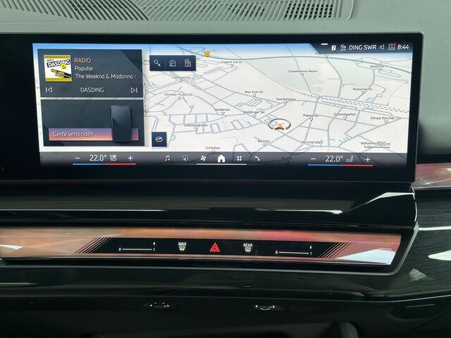 BMW 550 e T.xDr.M Sport Pro ACC HUD PanoD.SitzBel.AHK Sportpaket Bluetooth Navi LED Klima Aktivlenkung St Ansicht 15 für Fahrzeugdetailseite