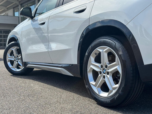BMW X1 x20d Sports.HUD SuView.LiveProf.Lenkradh.18 Bluetooth Navi LED Vollleder Klima PDC el. Fenster Ansicht 10 für Fahrzeugdetailseite