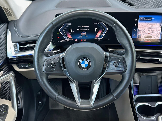 BMW X1 x20d Sports.HUD SuView.LiveProf.Lenkradh.18 Bluetooth Navi LED Vollleder Klima PDC el. Fenster Ansicht 14 für Fahrzeugdetailseite