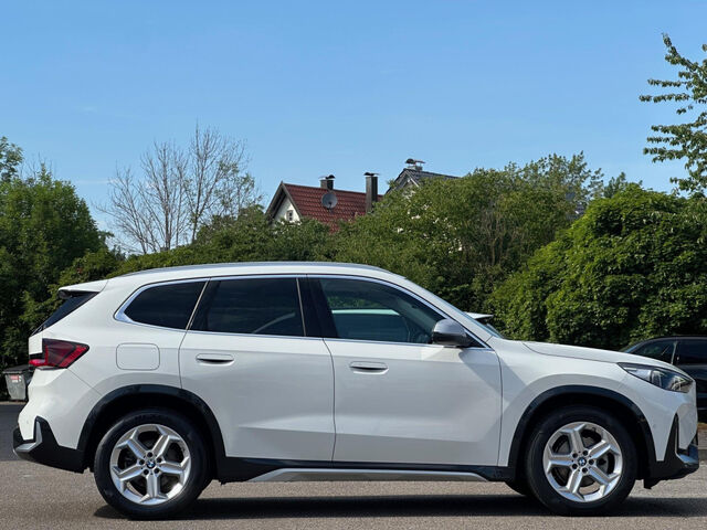 BMW X1 x20d Sports.HUD SuView.LiveProf.Lenkradh.18 Bluetooth Navi LED Vollleder Klima PDC el. Fenster Ansicht 5 für Fahrzeugdetailseite