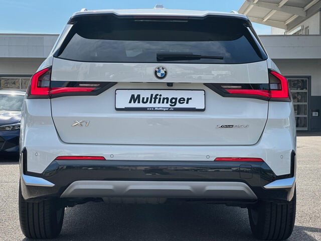BMW X1 x20d Sports.HUD SuView.LiveProf.Lenkradh.18 Bluetooth Navi LED Vollleder Klima PDC el. Fenster Ansicht 8 für Fahrzeugdetailseite
