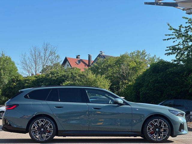 BMW 550 e T.xDr.M Sport Pro ACC 360Â°Pano.Sitzbel.AHK Sportpaket Bluetooth HUD Navi LED Vollleder Klima Ansicht 6 für Fahrzeugdetailseite