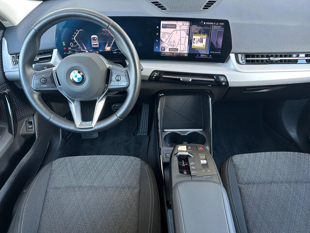 BMW X1 sDrive 20i Navi Kamera LED Sitzheizung 17 Bluetooth Klima PDC el. Fenster Ansicht 13 für Fahrzeugdetailseite