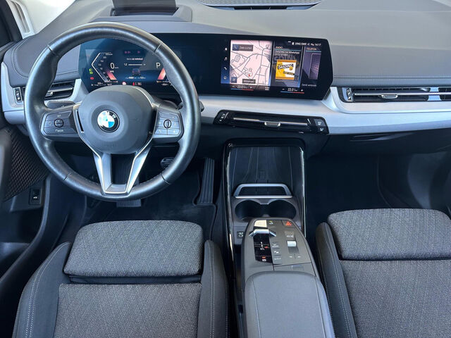 BMW 223 Active Tourer 223d xDrive AT.Sports.HUD ACC SuView Ad-LED AHK Bluetooth Navi Klima PDC el. Fenster Ansicht 13 für Fahrzeugdetailseite