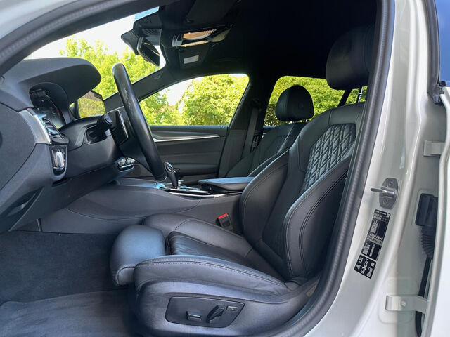 BMW 530 d xDr.T.M Sport ACC LiveProf.Kamera HiFi AHK Sportpaket Bluetooth Navi LED Vollleder Klima PDC el Ansicht 10 für Fahrzeugdetailseite