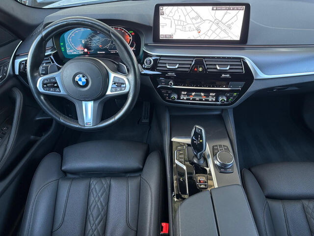 BMW 530 d xDr.T.M Sport ACC LiveProf.Kamera HiFi AHK Sportpaket Bluetooth Navi LED Vollleder Klima PDC el Ansicht 12 für Fahrzeugdetailseite