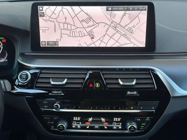 BMW 530 d xDr.T.M Sport ACC LiveProf.Kamera HiFi AHK Sportpaket Bluetooth Navi LED Vollleder Klima PDC el Ansicht 14 für Fahrzeugdetailseite