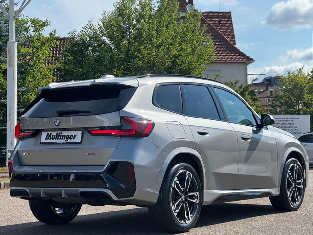 BMW X1 x23d M Sport PRO Massage ACC Pano.360Â°H/K.AHK Sportpaket Bluetooth HUD Navi LED Klima PDC el. Ansicht 7 für Fahrzeugdetailseite