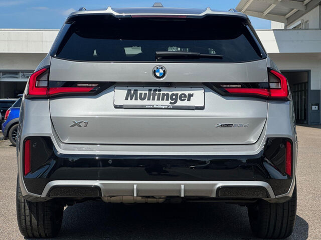 BMW X1 x23d M Sport PRO Massage ACC Pano.360Â°H/K.AHK Sportpaket Bluetooth HUD Navi LED Klima PDC el. Ansicht 8 für Fahrzeugdetailseite