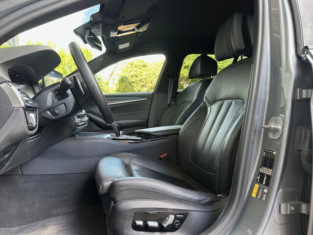 BMW 530 e T.M Sport Pro HUD Sitzbel.SoftCl.SuView.19 Sportpaket Bluetooth Navi LED Vollleder Klima PDC el Ansicht 11 für Fahrzeugdetailseite