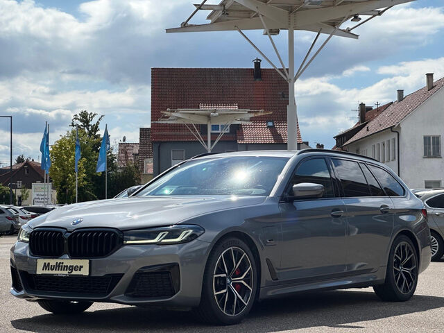 BMW 530 e T.M Sport Pro HUD Sitzbel.SoftCl.SuView.19 Sportpaket Bluetooth Navi LED Vollleder Klima PDC el Ansicht 4 für Fahrzeugdetailseite